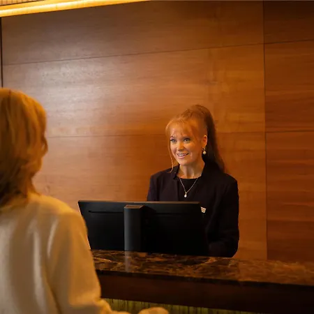 Otel International