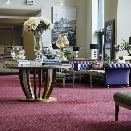 Hotel International