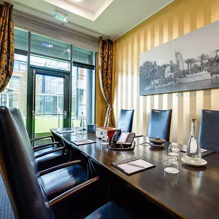 International Hotel 4*